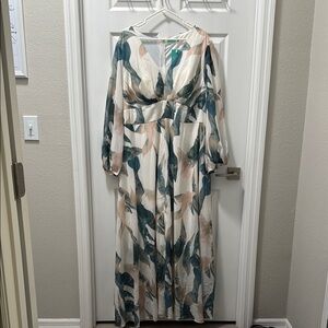 Women’s plus size maxi dress